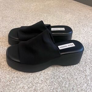 Vintage Steve Madden Slinky Platform